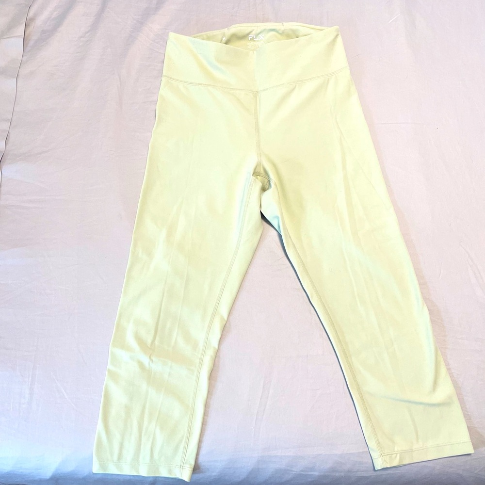 Light Green High-Waisted 7/8 Leggings